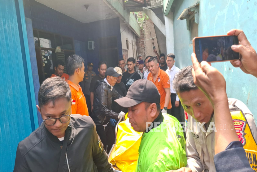 Perempuan Sepuh Ditemukan Tewas Bersimbah Darah di Rumahnya