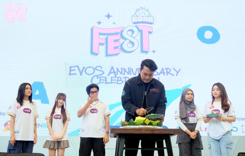 EVOS menyelenggarakan ROAR FEST untuk memperingati ulang tahun ke-8 sekaligus meluncurkan inisiatif EVOS Academy dan EVOS HOPE di Jakarta, Ahad (8/9/2024).