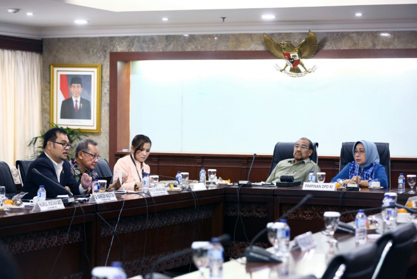 Executive brief yang diadakan oleh Dewan Perwakilan Daerah (DPD) RI bersama Komnas Ham, aktivis UNHCR, dan akademisi Universitas Indonesia, di Komplek Senayan Jakarta, Senin (11/9).