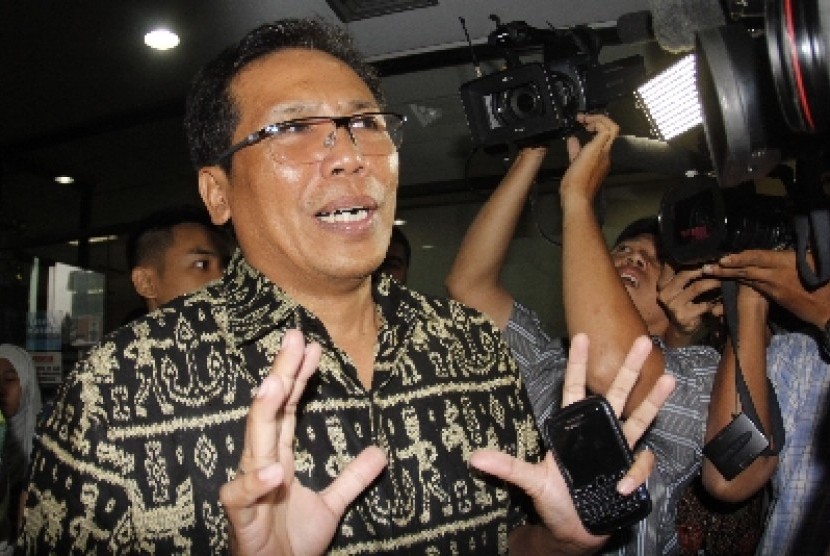 Fadjroel Rachman di gedung KPK, Jakarta, Jumat, (23/1).