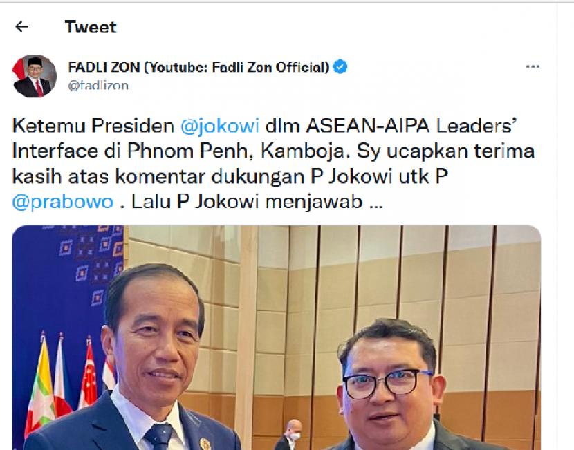 Fadli Zon mengunggah foto bersama dengan Presiden Jokowi.