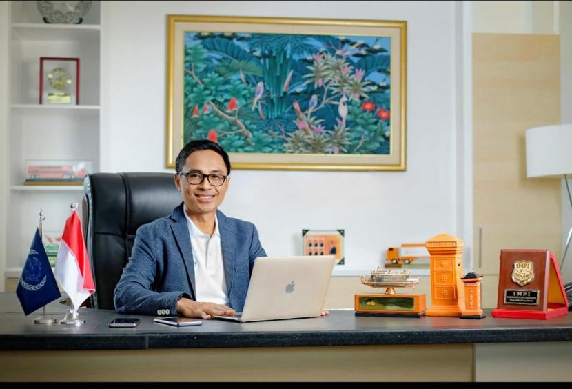 Direktur Utama Pos Indonesia Faizal Rochmad Djoemadi
