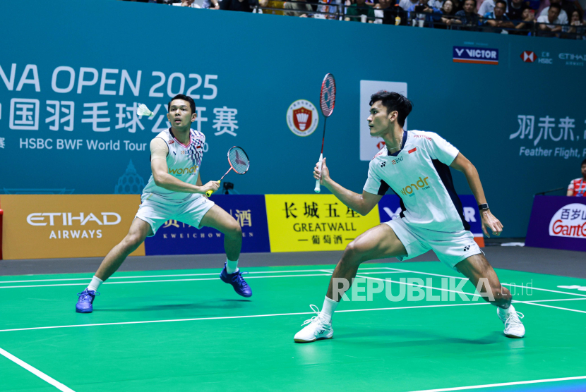 Fajar Alfian dan Muhammad Shohibul Fikri  sukses menjuarai turnamen China Open 2025.