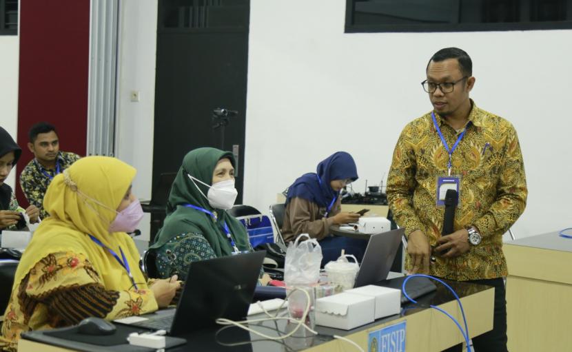 Fakultas Ilmu Sosial dan Ilmu Politik (FISIP) Universitas Muhammadiyah Malang (UMM) menyelenggarakan kelas khusus Big Data School of Social Politics (B-Sospol). Kegiatan ini berlangsung sejak Senin (27/6/2022) hingga Rabu (29/6/2022). 