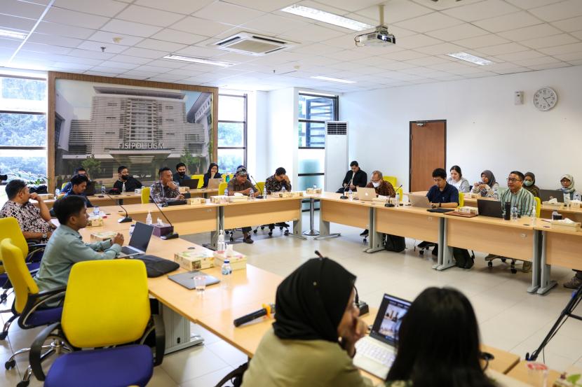 Fakultas Ilmu Sosial dan Ilmu Politik Universitas Gadjah Mada (Fisipol UGM) melalui Election Corner mengadakan diskusi bertajuk Suara Politik Fisipol UGM untuk Demokrasi yang Berkualitas di Ruang Sidang Dekanat Fisipol UGM, Selasa (30/1/2024).