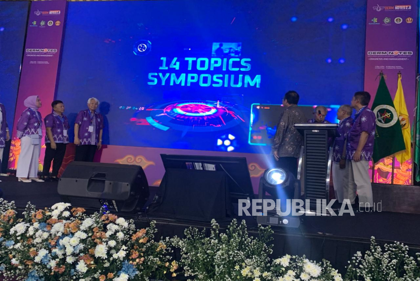 Fakultas Kedokteran (FK) Unpad bekerja sama dengan Perhimpunan Dokter Spesialis Kulit dan Kelamin Indonesia (Perdoski) Bandung menggelar Derm Notes 2.0. Acara yang digelar di Hotel El Royale Bandung selama 2 hari, 11-12 Oktober 2025