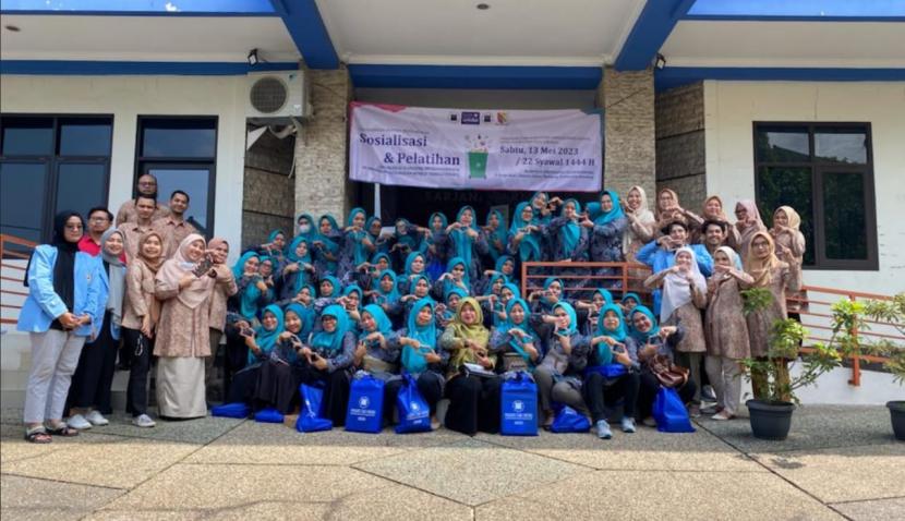 Fakultas MIPA Unisba lakukan sosialisasi dan pelatihan pemanfaatan eco-enzyme menjadi Produk Perbekalan Kesehatan Rumah Tangga (PKRT) bertempat di Kampus III Universitas Islam Bandung. 