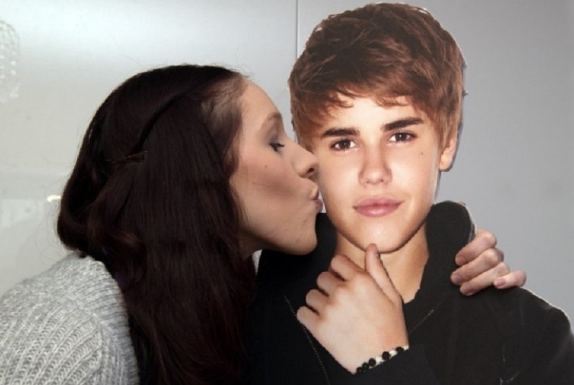 Fans berat Justin Bieber, Gabrielle Newton-Bieber