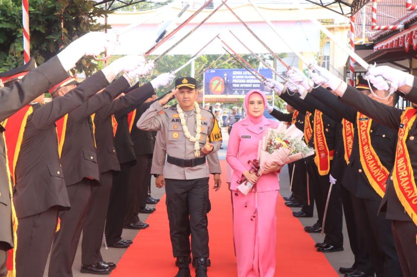 Farewell Sambut Kehadiran AKBP Ari Setyawan Wibowo sebagai Kapolres Indramayu, di Mako Polres Indramayu, Rabu (17/7/2024). 