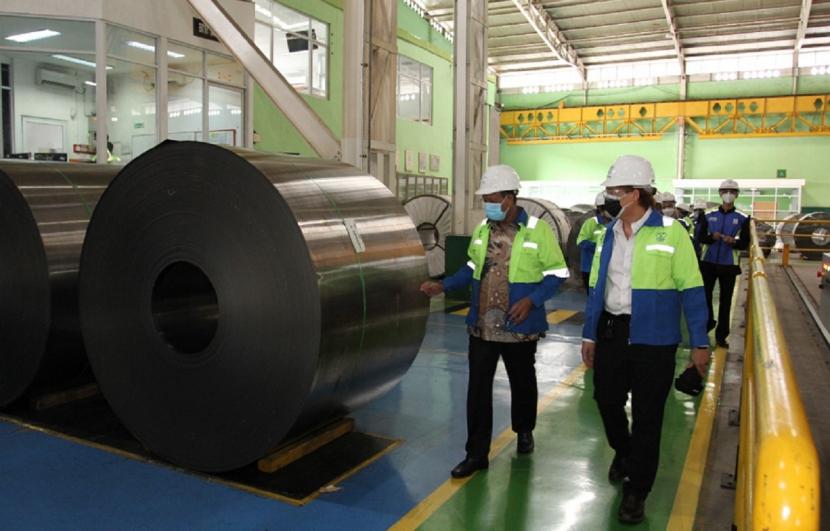 Fasilitas produksi Baja Lapis Aluminium Seng (BJLAS) milik PT Tata Metal Lestari (Tatalogam Group) di Cikarang, Bekasi.
