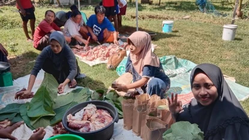 Fatayat Nahdlatul Ulama (NU) Bawean, Gresik, Jawa Timur, menerapkan konsep zero waste di Idul Adha 1445 H kini.