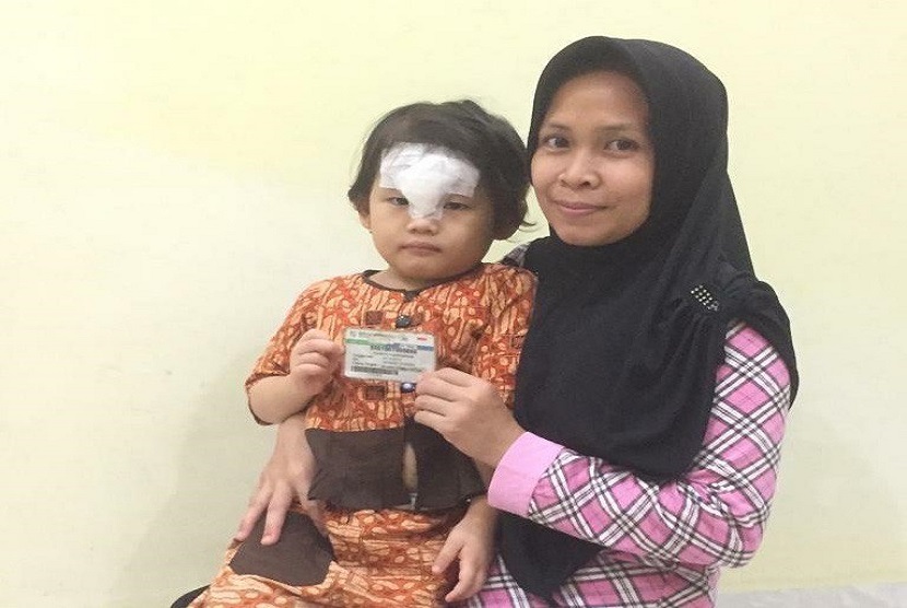  Ferlys Natalia (31 tahun), ibu dari Tsabita Kharunnisa (4 tahun) yang telah merasakan manfaat langsung dari Program JKN-KIS.