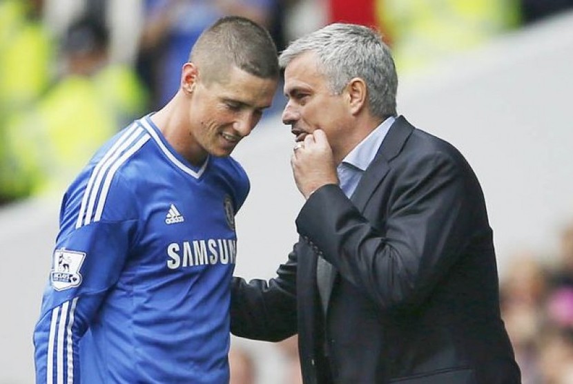 Fernando Torres dan Jose Mourinho.