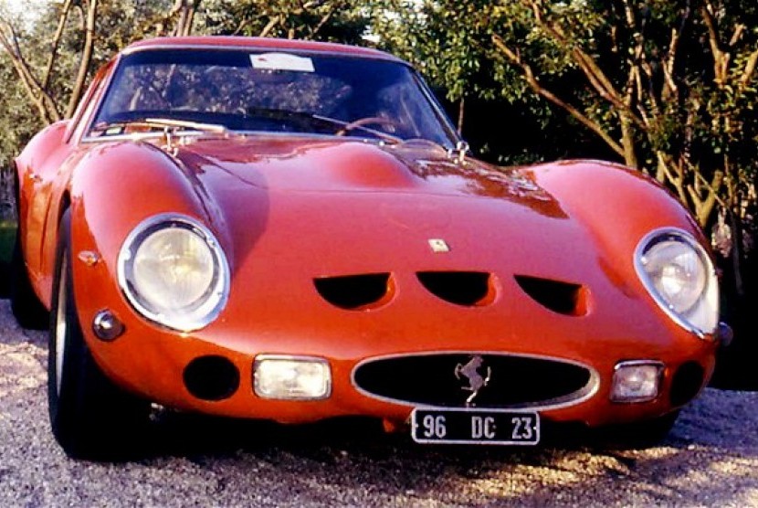 Ferrari 250 GTO keluaran tahun 1962 