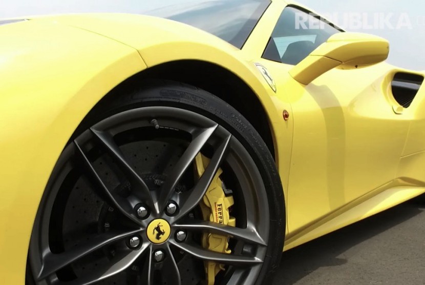 Ferrari 488 Spider