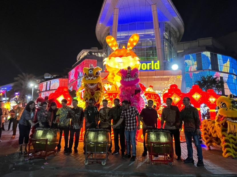 Festival 880 lampion bertajuk The Biggest Lantern Festival in Indonesia di Mal Living World Alam Sutera mulai 17 Januari 2023 hingga Maret mendatang. 