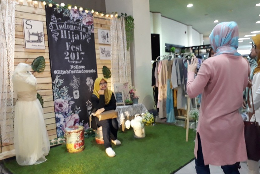 Festival busana muslim Indonesia Hijabfest 2017 menghadirkan berbagai latar berfoto yang cantik untuk menarik pengunjung usia muda