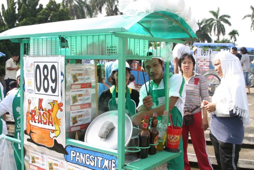 Festival Mie Bogasari yang berlangsung di Palembang pada 2017. Lusa festival serupa akan menghadirkan 30 penjaja mi ayam paling terkenal di Solo.