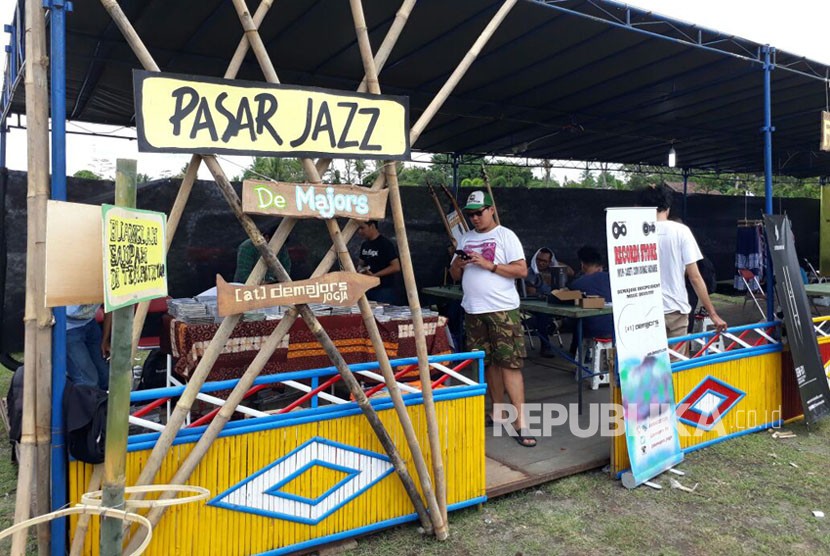 Festival musik Ngayogjazz 2017 digelar di Dusun Kledokan, Desa Selomartani, Kecamatan Kalasan, Kabupaten Sleman, DI Yogyakarta. 