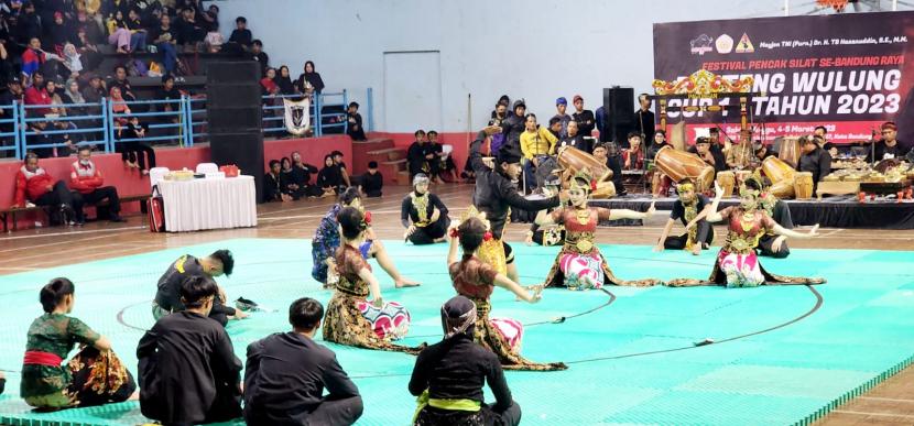 Festival Pencak Silat Banteng Wulung Cup 2023 se-Bandung Raya yang dilaksanakan di GOR Pajajaran, Bandung, Jawa Barat, Sabtu (4/3/2023).