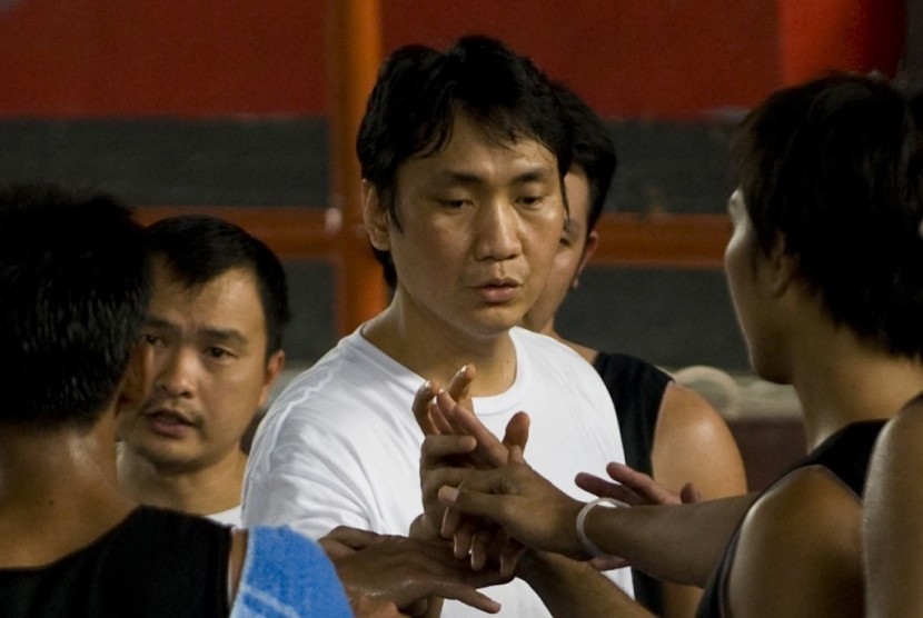 Pelatih Pelita Jaya Bakrie Jakarta, Fictor Roring.