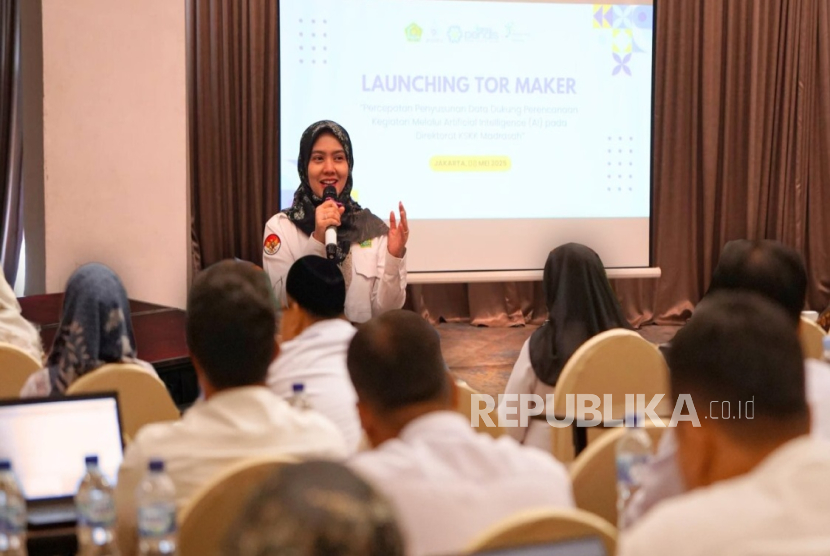 Fikriya Malihah, Inisiator GPTs TOR Maker Direktorat KSKK Dirjen Pendis Kemenag RI