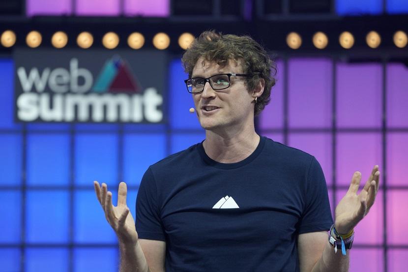 File - Paddy Cosgrave, CEO dan pendiri Web Summit, berbicara pada konferensi teknologi Web Summit di Lisbon pada 1 November 2021.