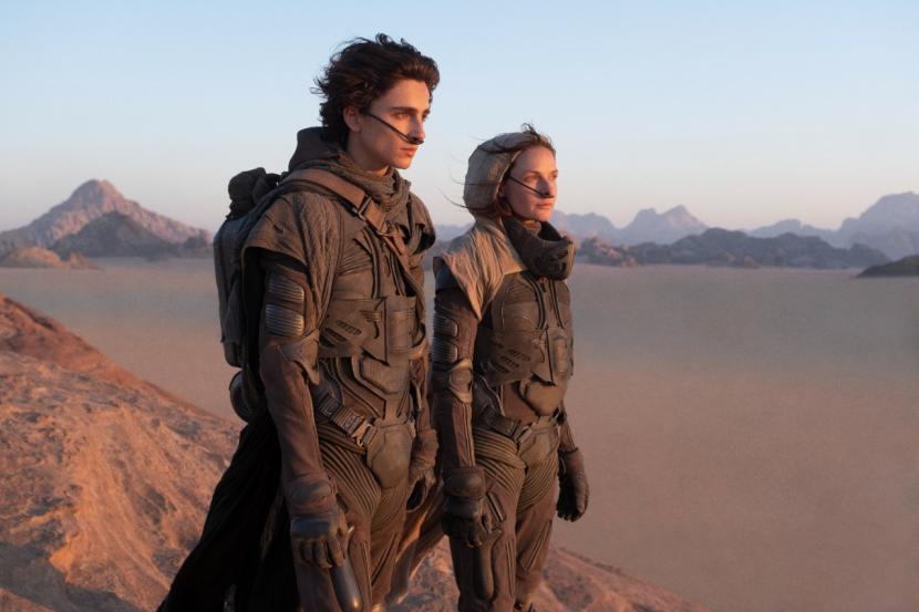 Film bertabur bintang, Dune, diputar di bioskop pada 13 Oktober 2021. Sekuelnya baru akan tayang di bioskop pada November 2023.