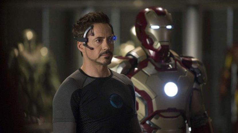 Salah satu adegan di film Iron Man 3. Penggemar Marvel Cinematic Universe (MCU) sempat dihebohkan dengan kemunculan trailer film Iron Man 4.