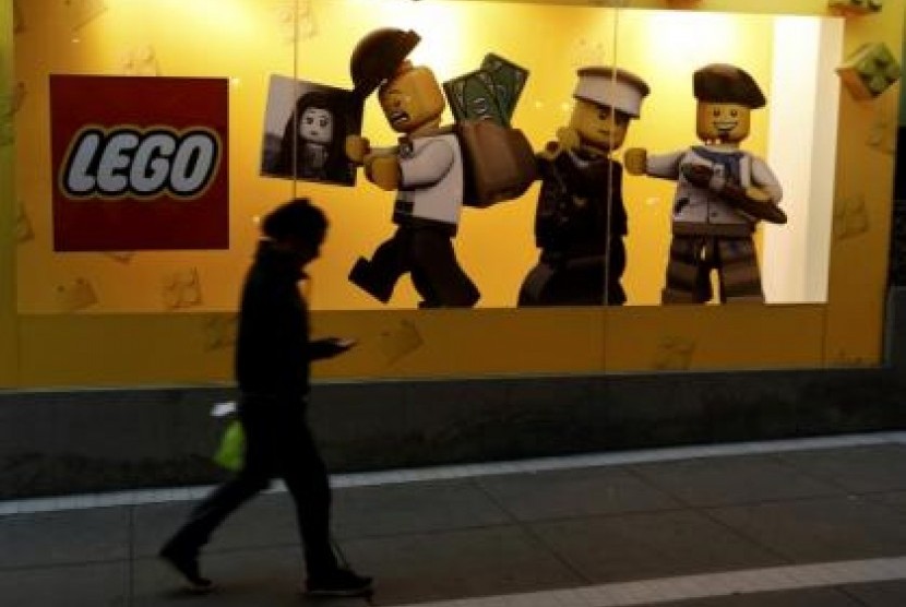 Film Lego turut mendongkrak penjualan lego tahun ini.