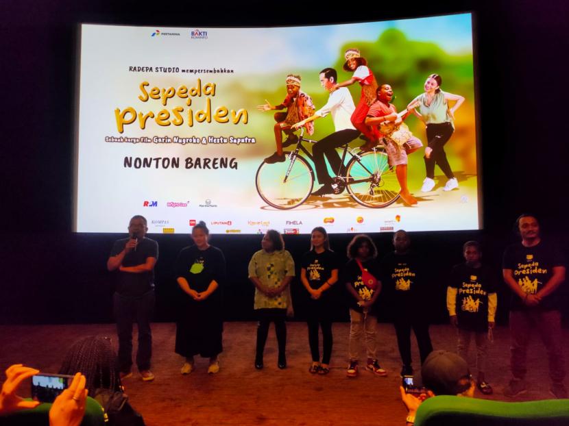  Film Sepeda Presiden yang dirilis 23 Desember 2021 lalu direspons positif oleh penonton di Indonesia. 