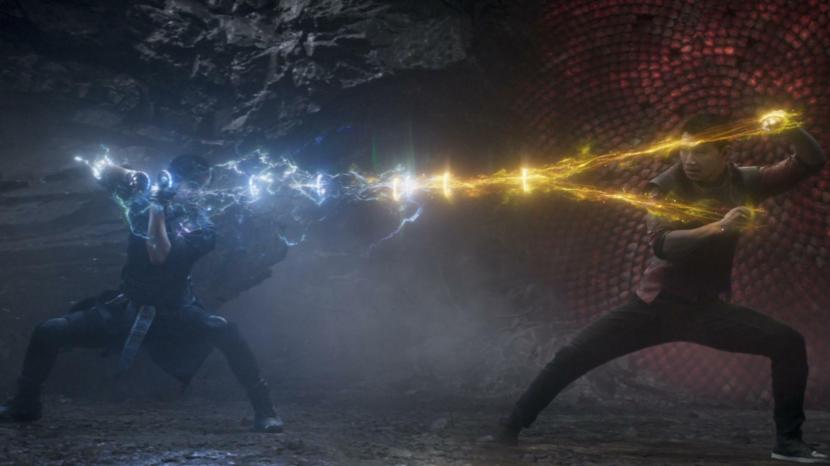 Film superhero Shang-Chi and the Legend of the Ten Rings diprediksi meraup pendapatan terendah pada pekan pembukaan pertama sepanjang sejarah film Marvel Cinematic Universe (MCU).