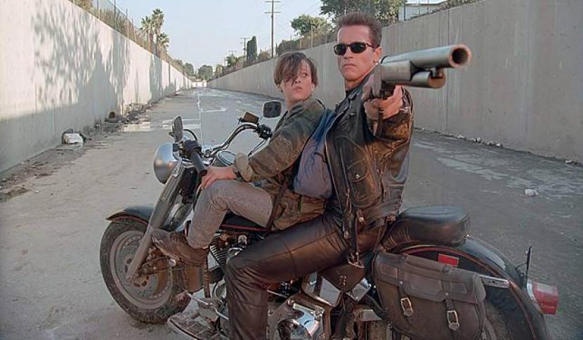 Salah satu adegan di film Terminator 2: Judgement Day. Terminator versi terbaru dikabarkan akan kembali dengan sutradara baru, James Cameron.