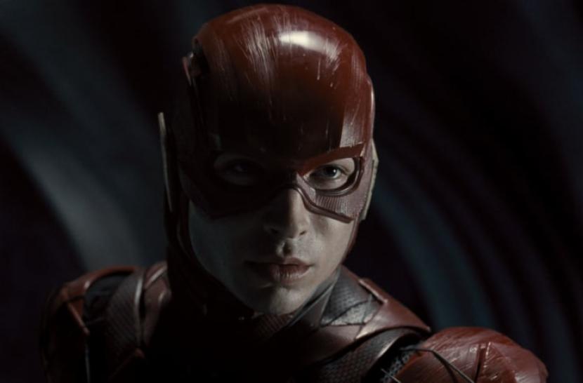 Ezra Miller ketika berperan sebagai Barry Allen/The Flash. Menurut sutradara, tak ada yang bisa memerankan The Flash selain Ezra Miller.
