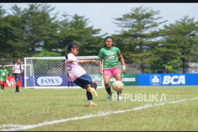 final MilkLife Soccer Challenge Bandung Seri 1 2025 - 2026 yang berlangsung di Lapangan Chandradimuka Pusdikif, Bandung, Jawa Barat, Minggu (21/9/2025). 