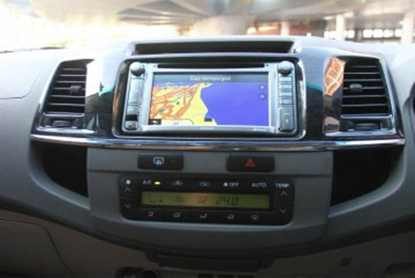 Fitur navigasi Global Positioning System (GPS) pada Grand New Fortuner. (Republika Online/Fafa)