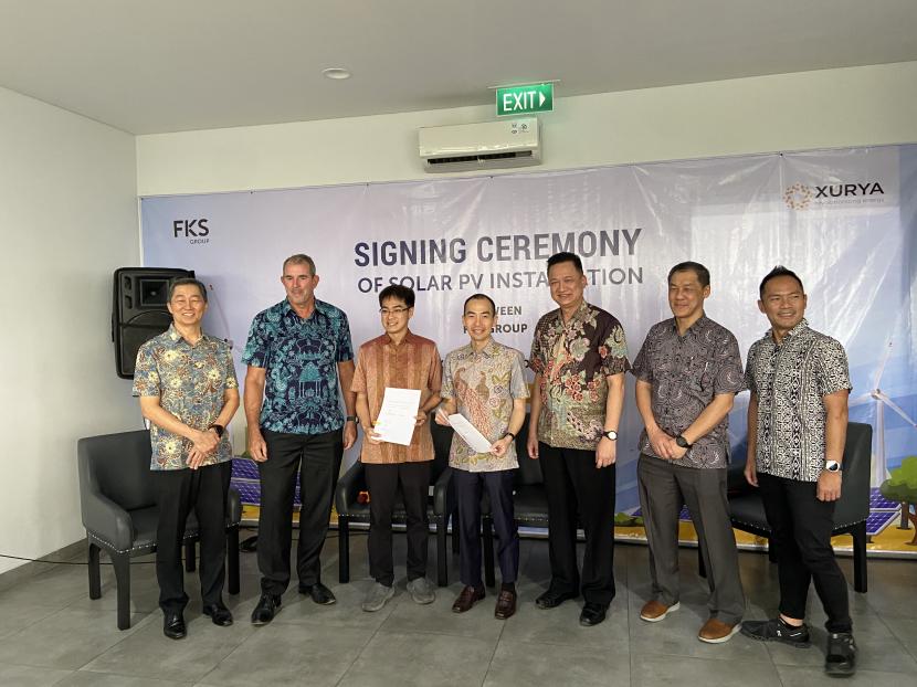 FKS Group melakukan penandatanganan MoU untuk pemasangan panel surya di PT Padi Flour Nusantara (PFN) yang terletak di Mojokerto, Jawa Timur, Kamis (11/7/2024).