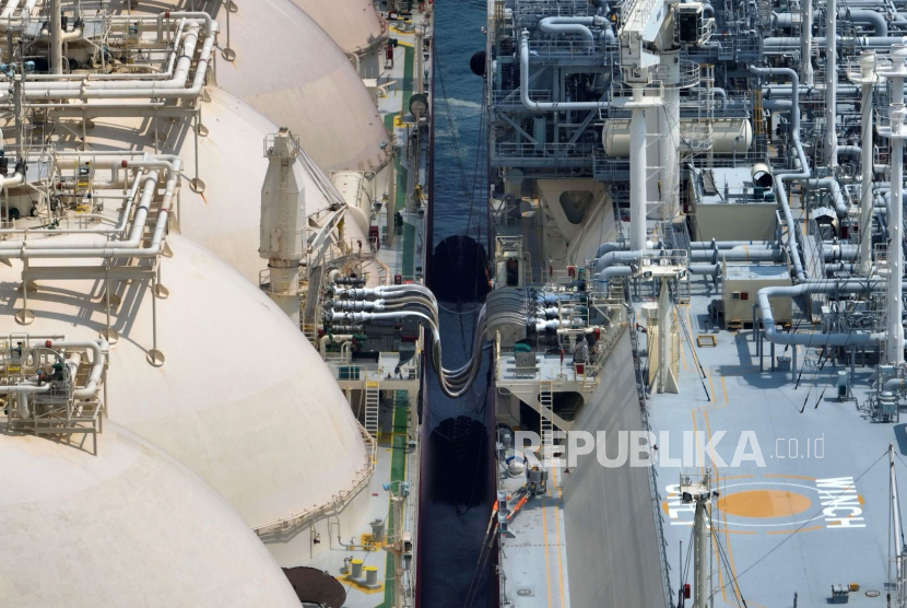Floating Storage Regasification Unit (FSRU) Lampung