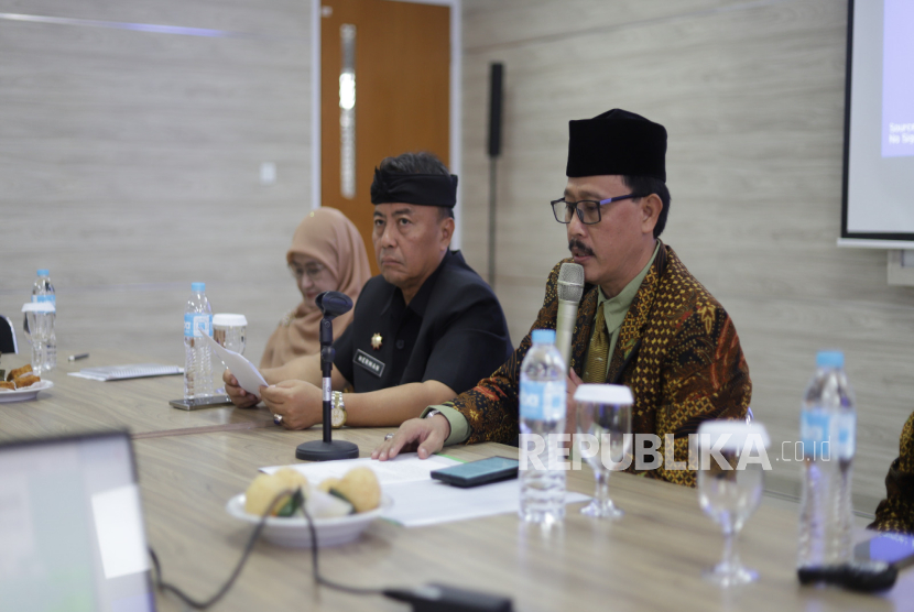Focus Group Discussion (FGD) bertajuk Reorganisasi Tata Kelola Sampah Terintegrasi di Unisba: Konsolidasi Potensi, Teknologi, dan Gerakan Institusional. 