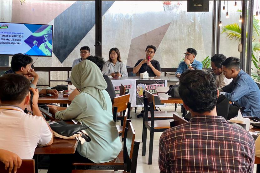Focus Group Discussion (FGD) bertarjuk Tantangan Pemilu 2024, Isu Demokrasi hingga Polarisasi Masyarakat di Medan, Sumatra Utara. 