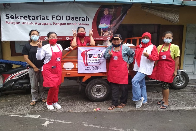 Foodbank of Indonesia (FOI) menggelar Anugerah Ibu Teladan yang ke-2 sebagai penghargaan para relawan ibu hebat yang telah bergerak membuka akses pangan anak dan keluarga Indonesia. Penghargaan ini diberikan dalam momen Hari Ibu yang jatuh pada tanggal 22 Desember. 