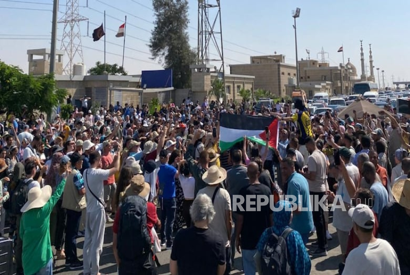 FoP mendukung gerakan perlawanan terhadap blokade Israel. 
