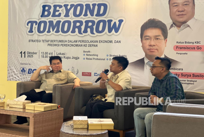 Forum Beyond Tomorrow: Strategi Tetap Bertumbuh dalam Pergolakan Ekonomi dan Prediksi Perekonomian ke Depan. 