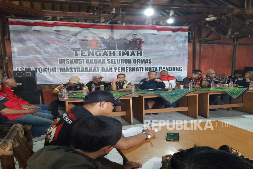 Forum Komunikasi Tengah Imah menggelar diskusi untuk mencari solusi berbagai permasalahan di Kota Bandung