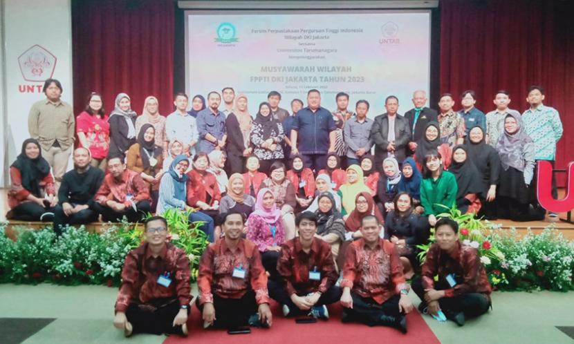 Forum Perpustakaan Perguruan Tinggi (FPPTI) DKI Jakarta sukses mengadakan musyawarah wilayah untuk menggantikan kepemimpinan periode 2019-2023. Acara ini diikuti oleh anggota FPPTI DKI Jakarta, salah satunya Kampus Digital Kreatif Universitas BSI (Bina Sarana Informatika). 