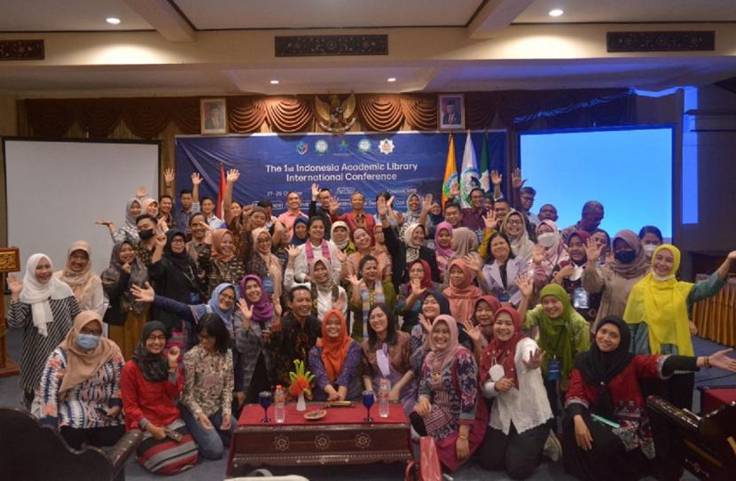 Forum Perpustakaan Perguruan Tinggi Indonesia (FPPTI), menggelar Konferensi Perpustakaan Perguruan Tinggi Indonesia (KPPTI) ke-1 tahun 2022 di Lombok, Nusa Tenggara Barat.