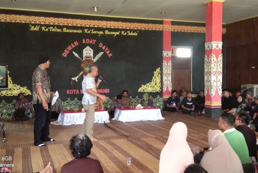 Forum Sosialisasi Pemilu 2019 “Menjadi Pemilih Cerdas” di Singkawang, Kalimantan Barat, Jumat (15/2).