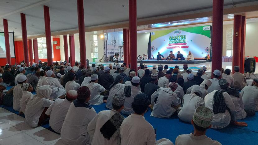 Forum Sosialisasi Santri Masa Kini: Beriman, Produktif, Optimis yang diselenggarakan Kemenkominfo di Pondok Pesantren Al-Fatah, Magetan, Jawa Timur, Rabu (26/7/2023).