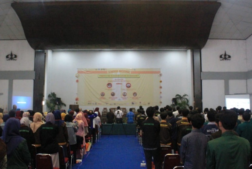 FoSSEI regional Jadebotabek menggelar Temu Ilmiah Regional (Temilreg) 2019 di Universitas Trisakti Jakarta.