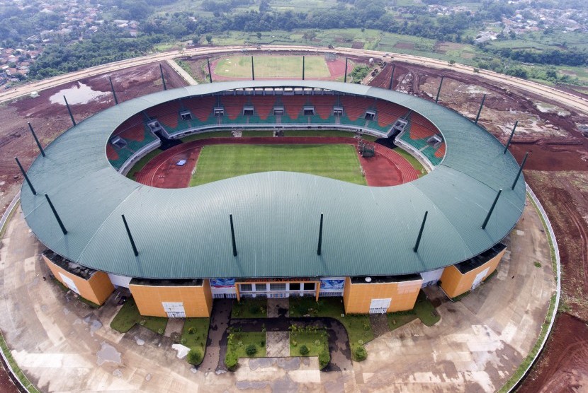 Foto aerial kompleks Stadion Pakansari, Cibinong, Kabupaten Bogor, Jabar, Rabu (31/8). 